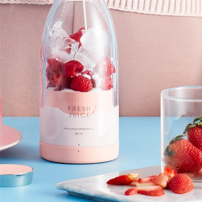 Mix&Go  – Blender Portabil pentru Smoothie-uri